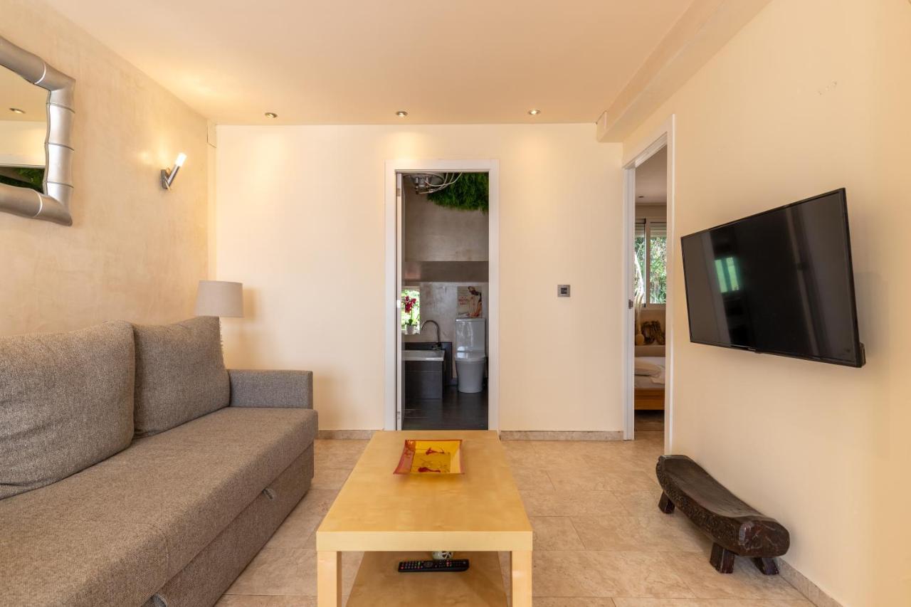 Seabreeze Carihuela Apartment Торремолінос Екстер'єр фото